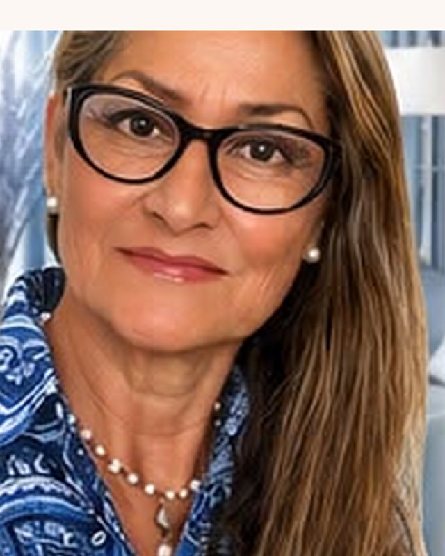 Retrato de Norma Alarcón, facilitadora de la dimensión emocional.